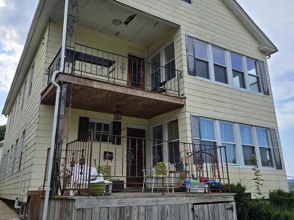 921 Cooke St, Waterbury, CT 06704