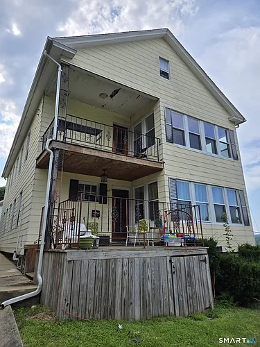 921 Cooke St Photo 1