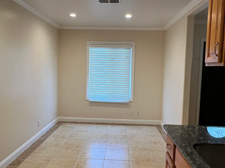 482 Walnut St #484 — Photo 4