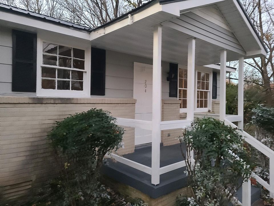 2nd image of 204 Edwards St