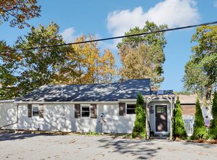 2 Lakeview Dr, Billerica, MA 01821