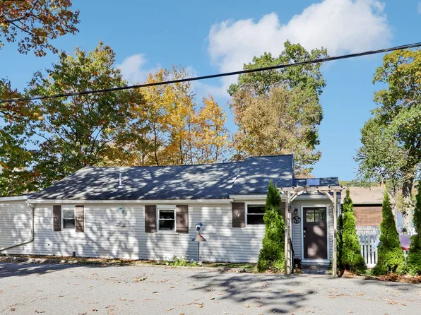 2 Lakeview Dr, Billerica, MA 01821
