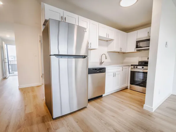 Sunset House, 5121 17th Ave NW APT 41, Seattle, WA 98107