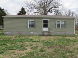 3210 Sunfield Rd, Du Quoin, IL 62832