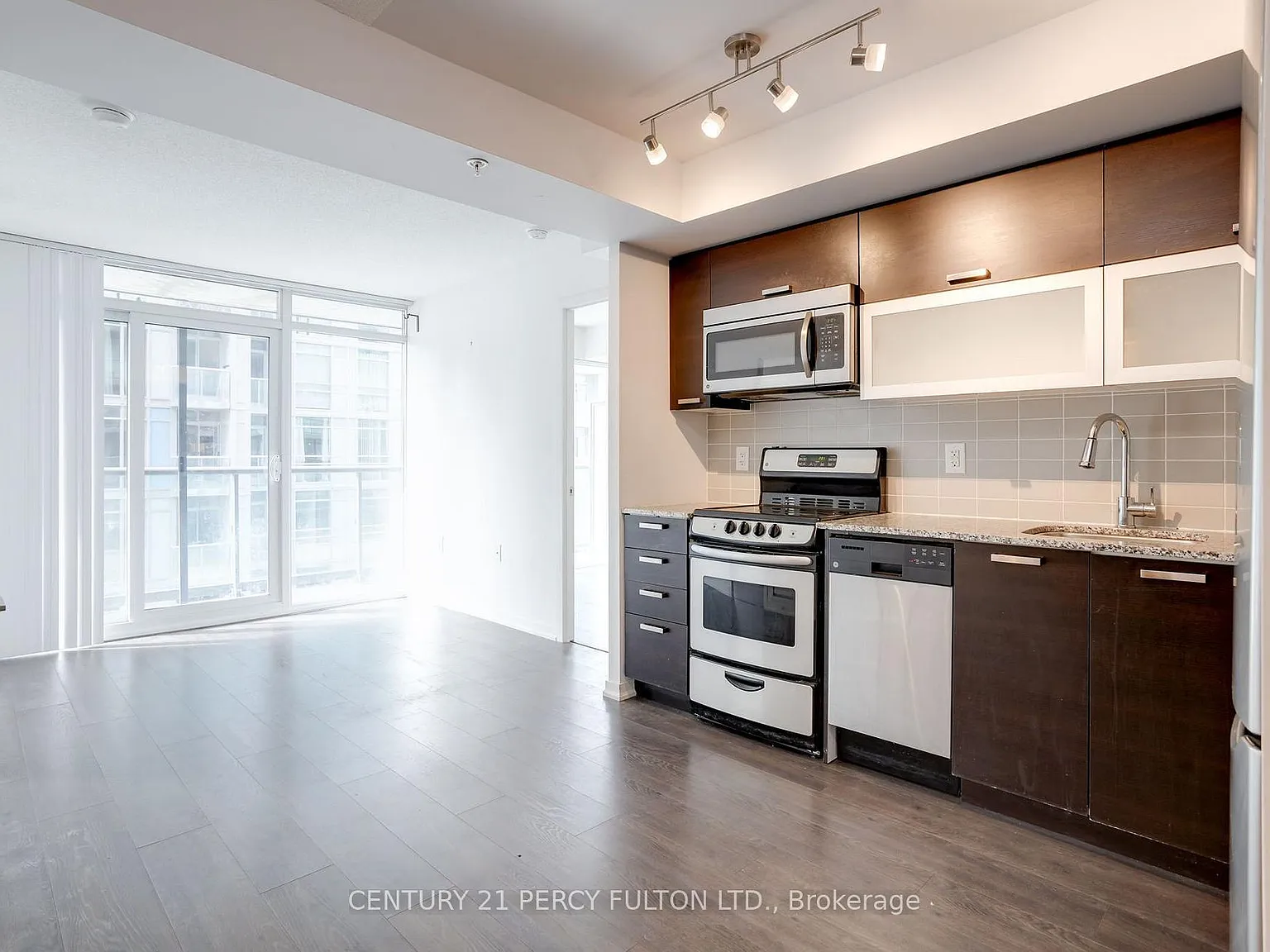 2 bed, $2,700 — Photo 2