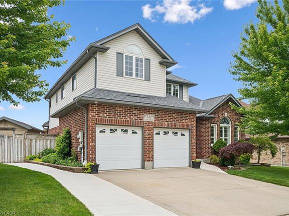 2nd image of 542 Rush Meadow Cres