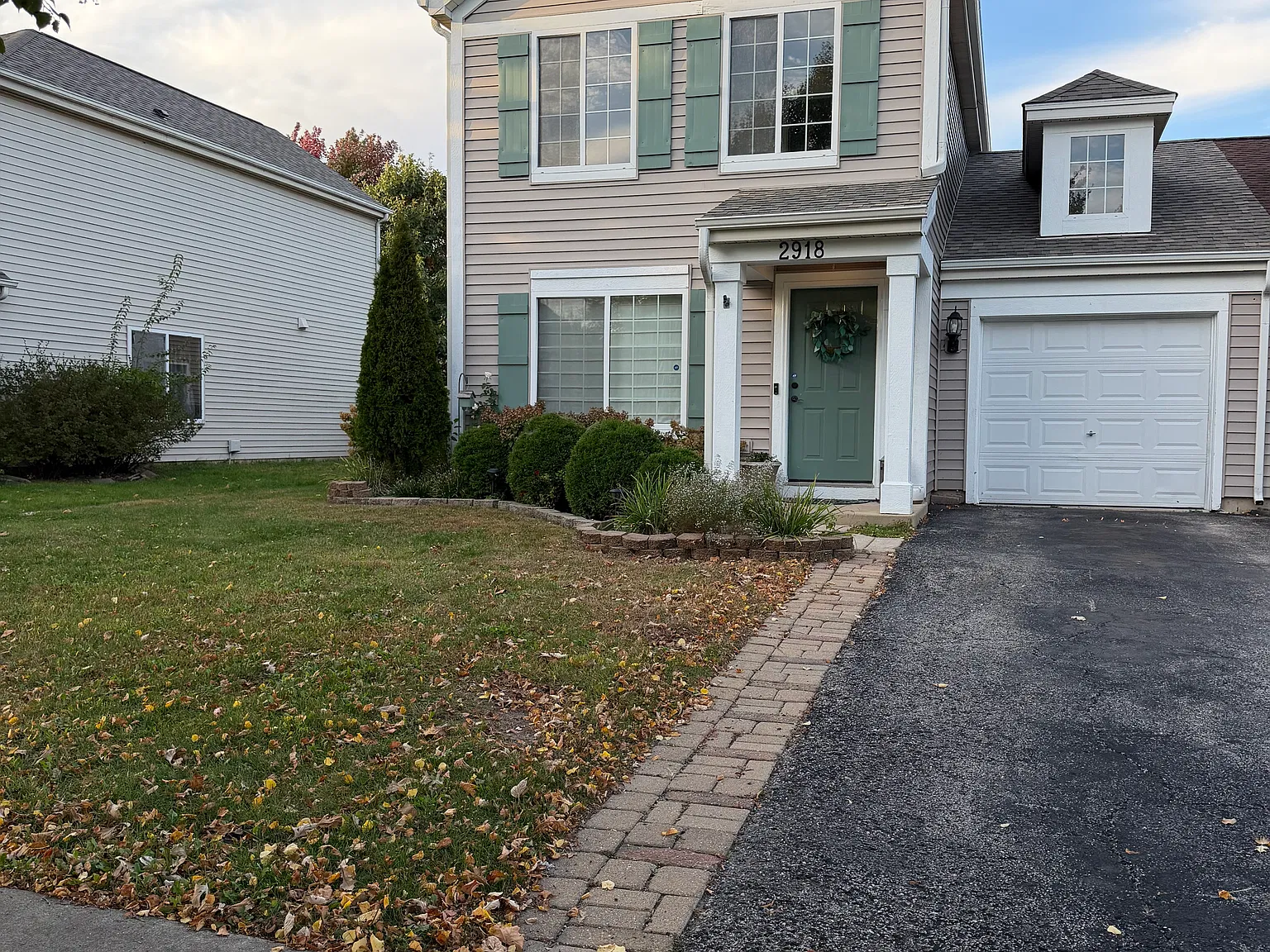 3 bed, 1.5 bath, 1764 sqft, $2,850 — Photo 2