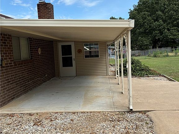3rd image of 3201 Westmoreland Ave