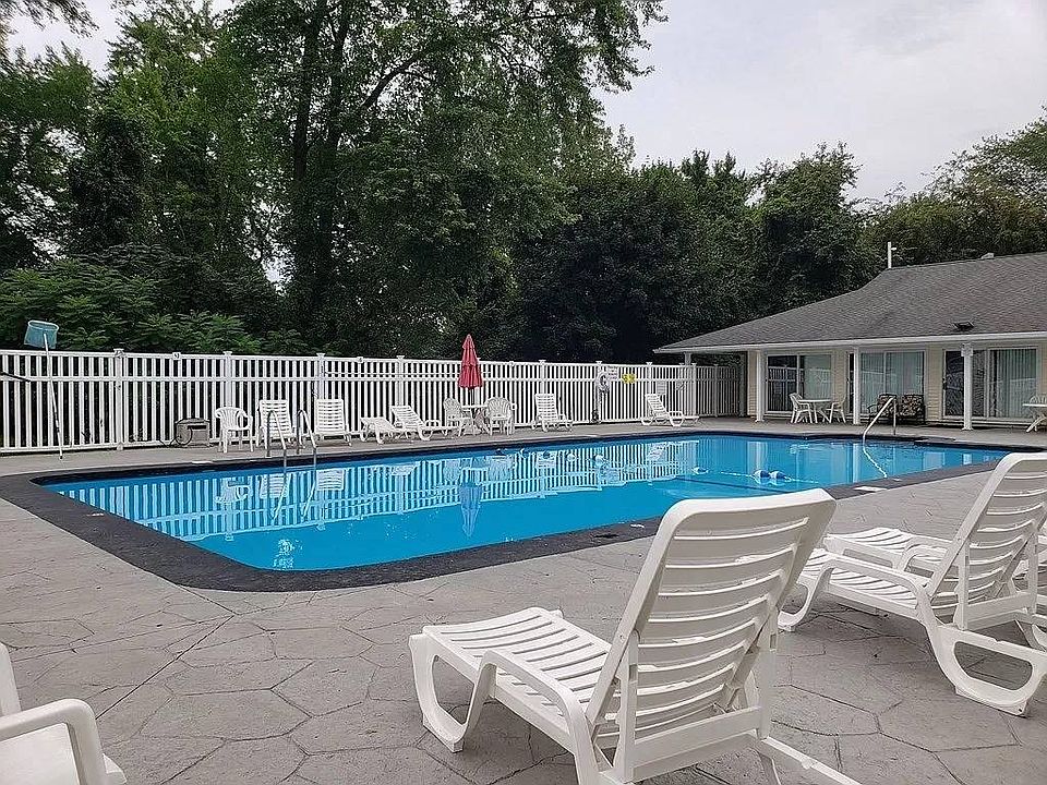 1st image of 80 Damon Rd APT 8203