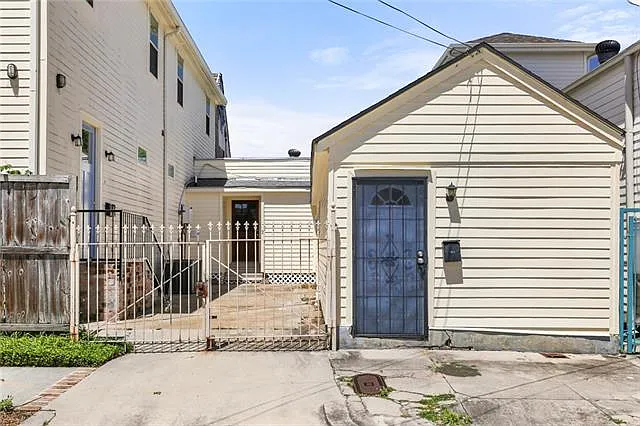 801 Austerlitz St #B — Photo 1