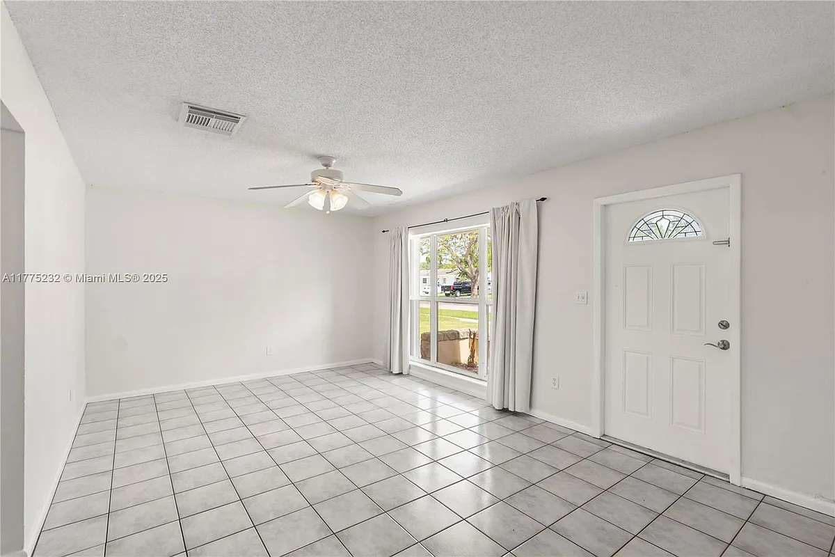 Building Photo - 9364 SW 184th Ter