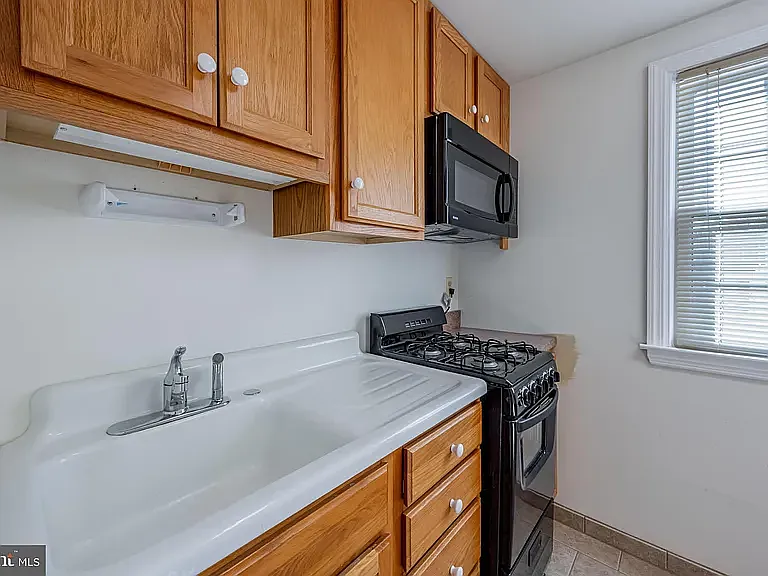1243 Linden Ave #2 — Photo 7