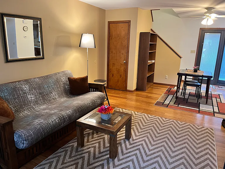 2801 W Broadway #M-5 — Photo 3