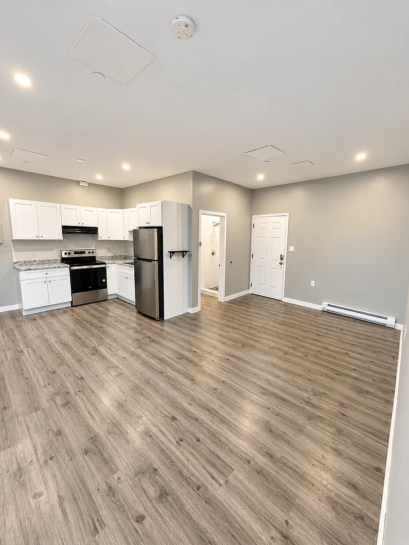 216 Central Street Lowell, MA 01852 — Photo 3
