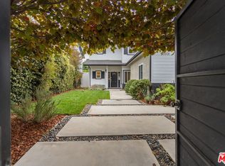 5506 Woodman Ave, Van Nuys, CA 91401