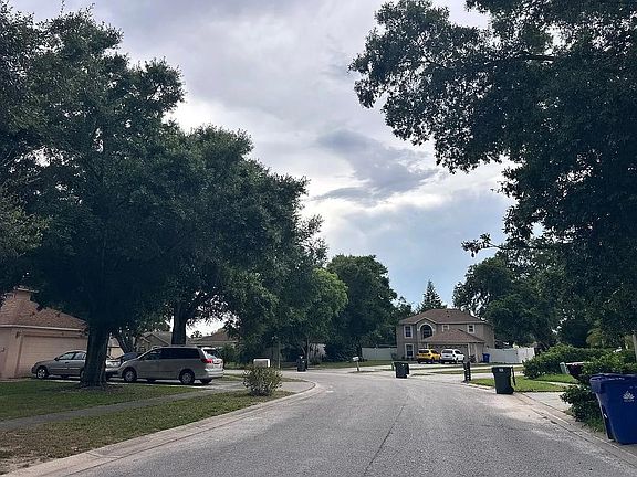 5th image of 693 Veronica Cir