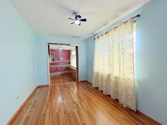 4th image of 564 Garfield Ave