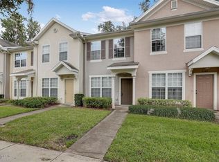 3562 Twisted Tree Ln, Jacksonville, FL 32216