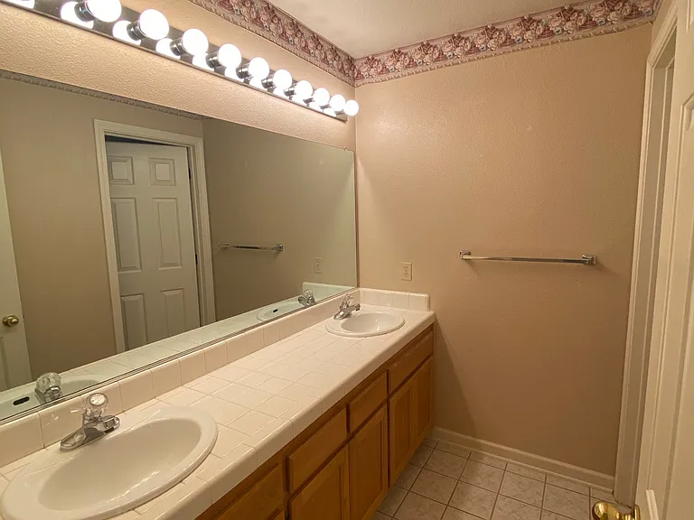 1790 Sessler Pl — Photo 11