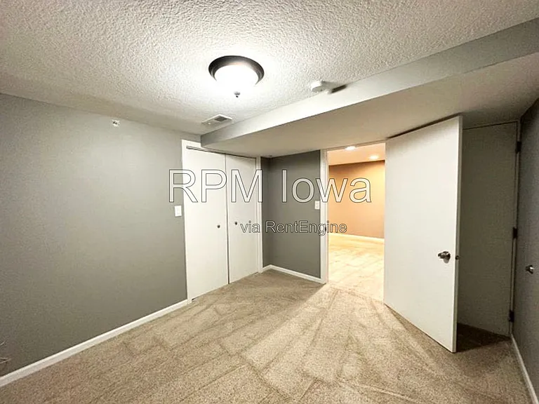 1318 SW Lynn Dr — Photo 17