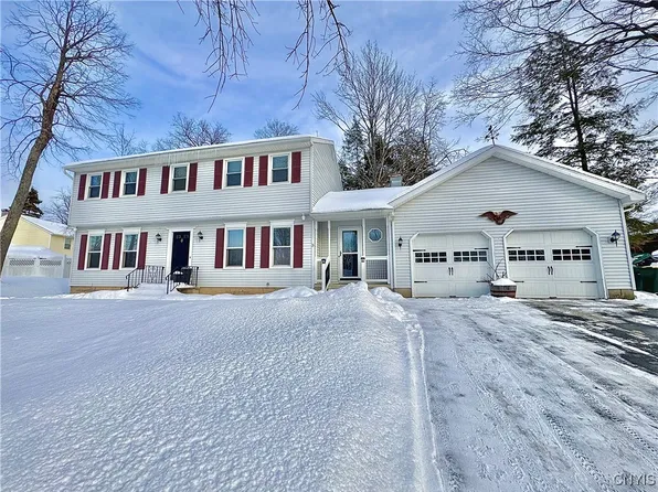 3 Brookside Ter, New Hartford, NY 13413