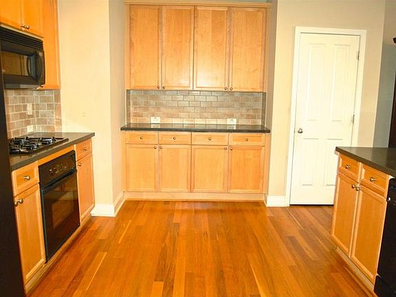 5th image of 1533 Bouvier Pl