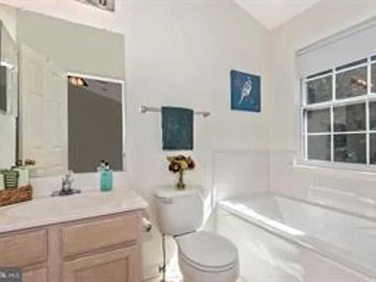 13118 Shamrock Glen Dr — Photo 25