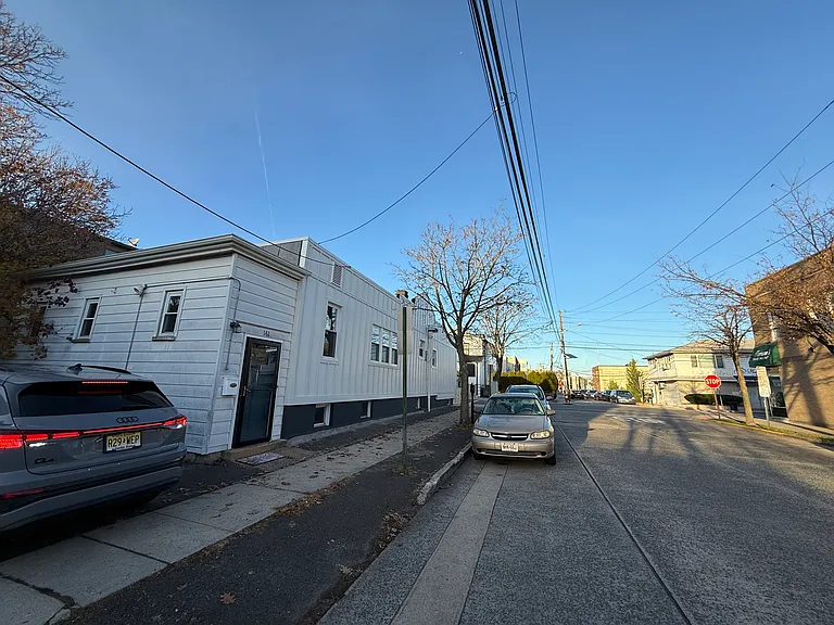 161 Front St #1 — Photo 1