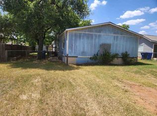 710 N 5th St, Cache, OK 73527