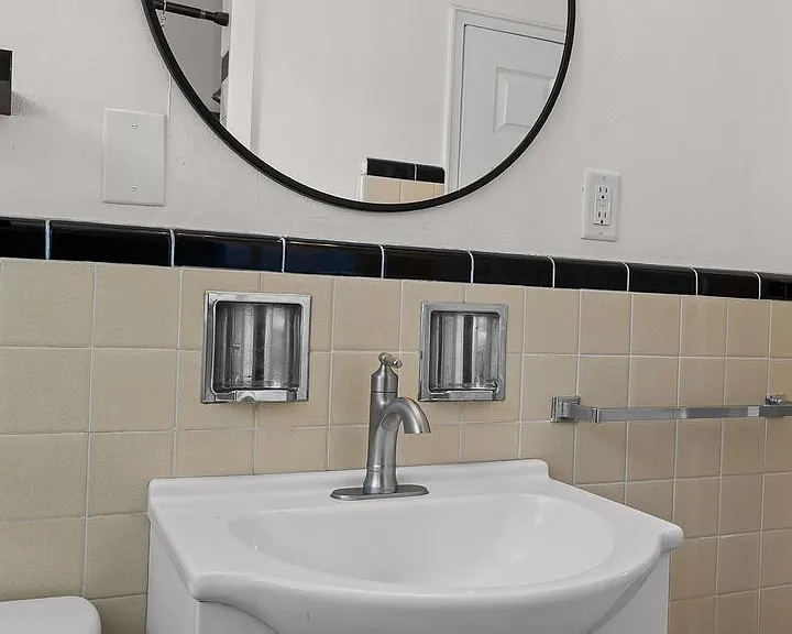 204 Haney Dr — Photo 16
