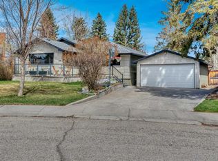 48 Waterloo Dr SW, Calgary, AB T3C 3E8