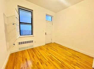 886 10th Ave #B1, New York, NY 10019