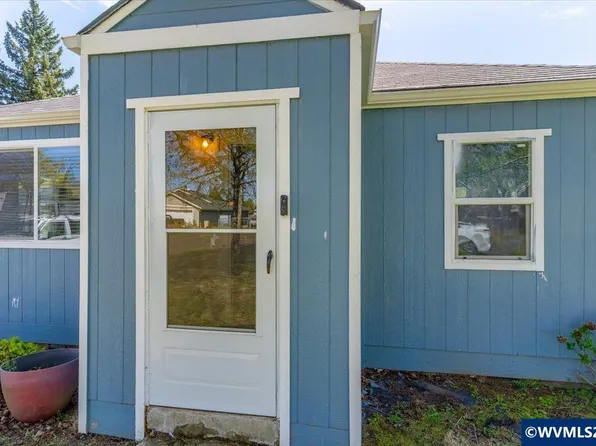 465 SW Oakdale Ave, Dallas, OR 97338