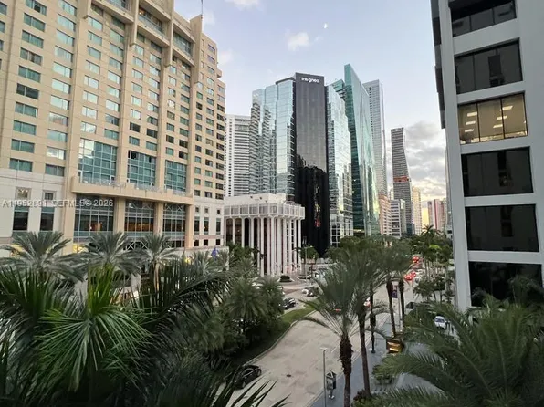 1050 Brickell Ave, Miami, FL