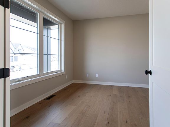 3rd image of 15161 110th Ave N