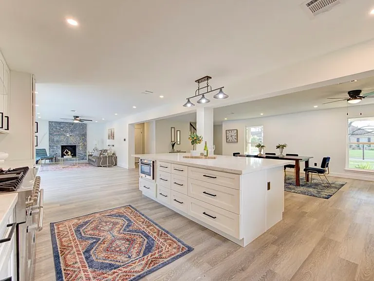 11010 Wickersham Ln — Photo 12