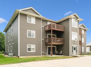 4710 Chadwick Rd UNIT 9, Cedar Falls, IA 50613