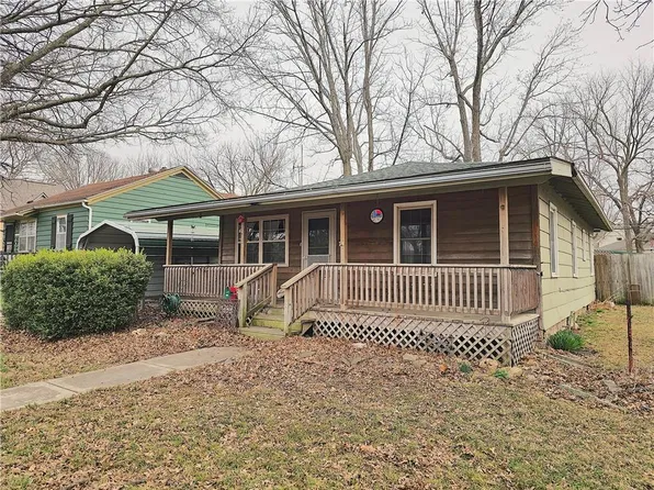 222 W 3rd Ave, Garnett, KS 66032