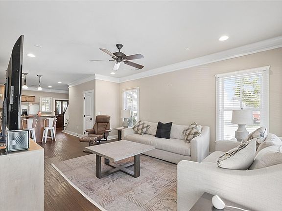 5th image of 101 W Lane Dr #1200