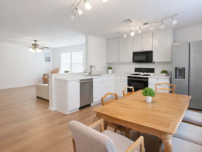 1011 Ranchero Rd — Photo 5