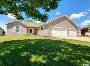 115 Castleman Ct, Creve Coeur, IL