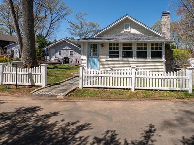 2 Bartholomew Road, Branford, CT, 06405