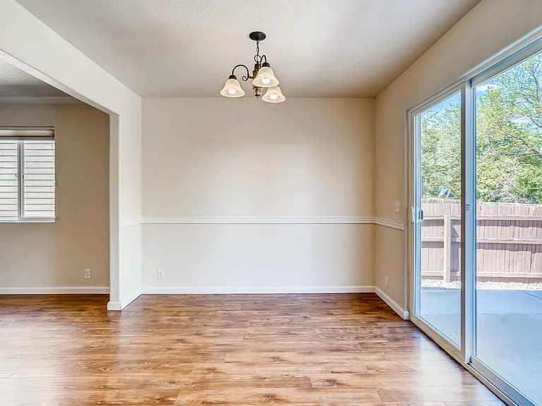 4818 Benton St — Photo 9