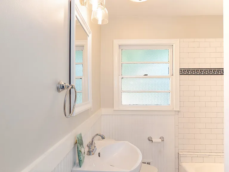 4090 Land O Lakes Dr NE — Photo 29