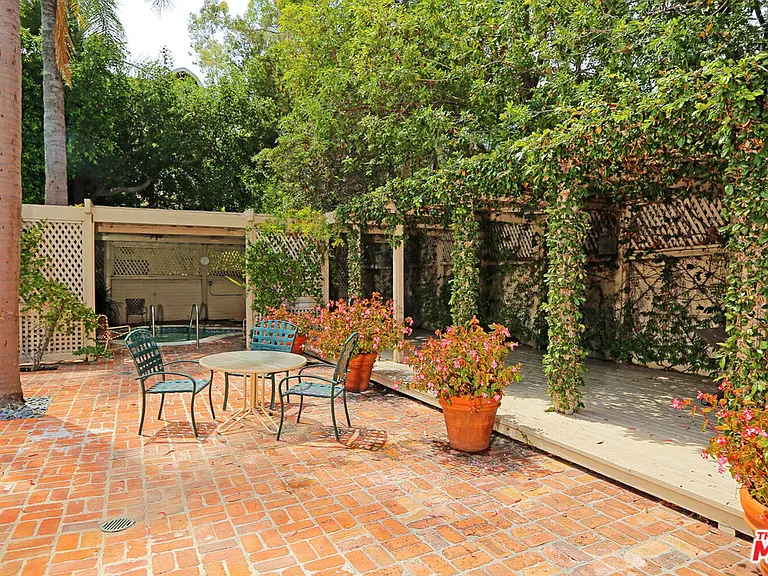 11901 W Sunset Blvd #104 — Photo 20