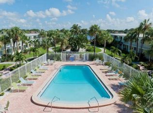 1533 Eden Isle Blvd NE APT 161, St Petersburg, FL 33704
