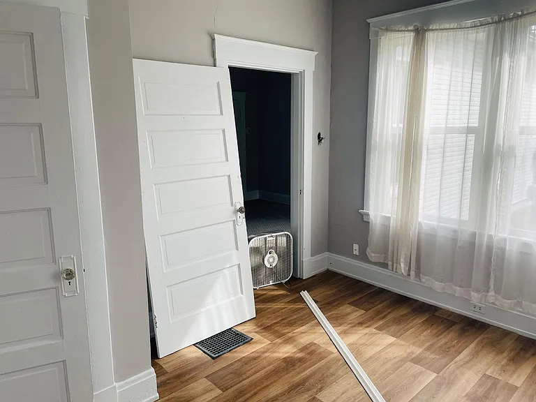 434 W Wyoming Ave — Photo 14