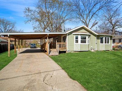 3300 E 37th St, Des Moines, IA, 50317