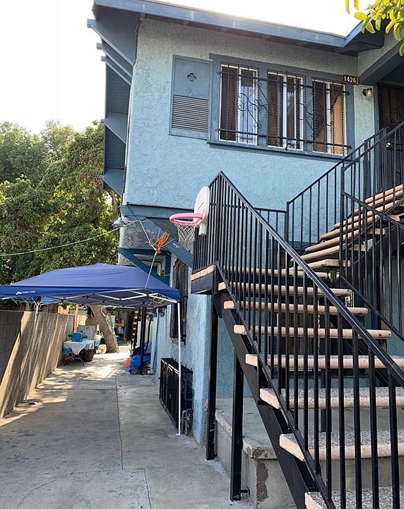 2nd image of 1424 E 25th St