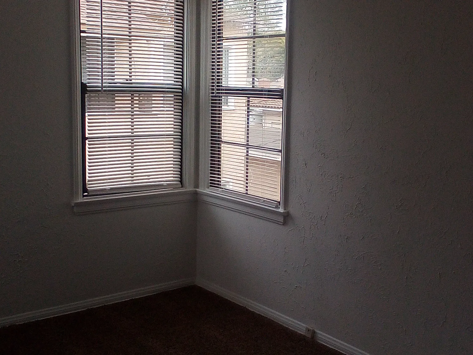 2 bed, 1000 sqft, $2,350 — Photo 4